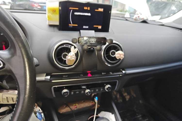 Used Audi A3 2014 Limousine 35 TFSI Automatic Comfort Model Audio And AC Panel