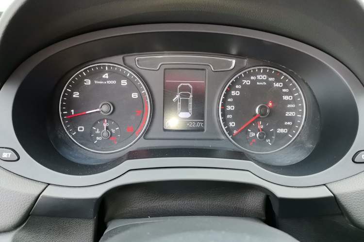 Used Audi Q3 2016 35 TFSI Fashion Model Instrument Cluster