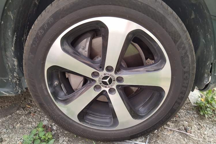 Used Mercedes-Benz GLC 2022 Facelifted GLC 260 L 4MATIC Dynamic Edition Right Front Wheel Hub