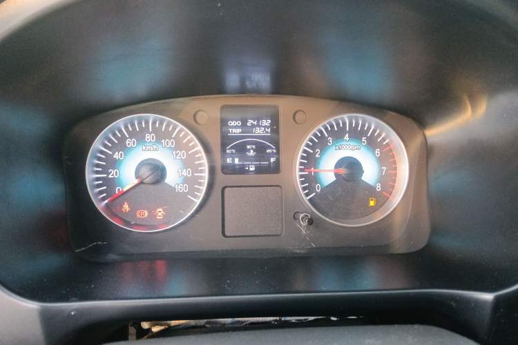 Used Jinbei Gold Hiace M Classic 2024 1.5L Travel Lion Passenger Van 6 Seats