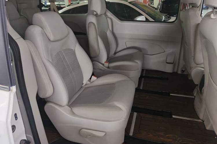 Used SAIC MAXUS G10 2016 2.0T Manual Elite Edition

