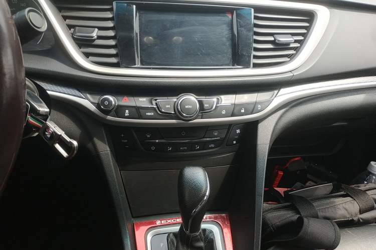 Used Buick GT 2019 18T Automatic Connected Elite Model China V Standard Audio And AC Panel