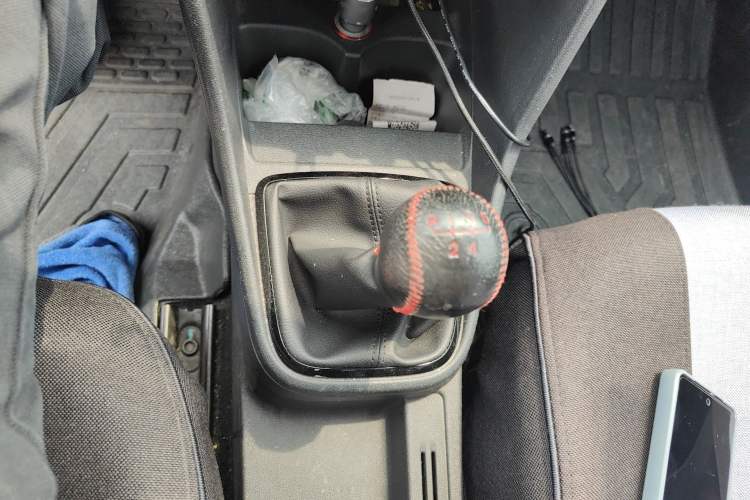 Used Volkswagen Jetta 2015 Value Edition 1.6L Manual Fashionable Style
