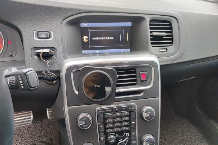 Used Volvo S60 2013 T5 Comfort Edition Audio And AC Panel