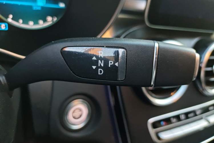 Used Mercedes-Benz C-Class 2020 C 260 L Sport Edition 4MATIC Gear Lever