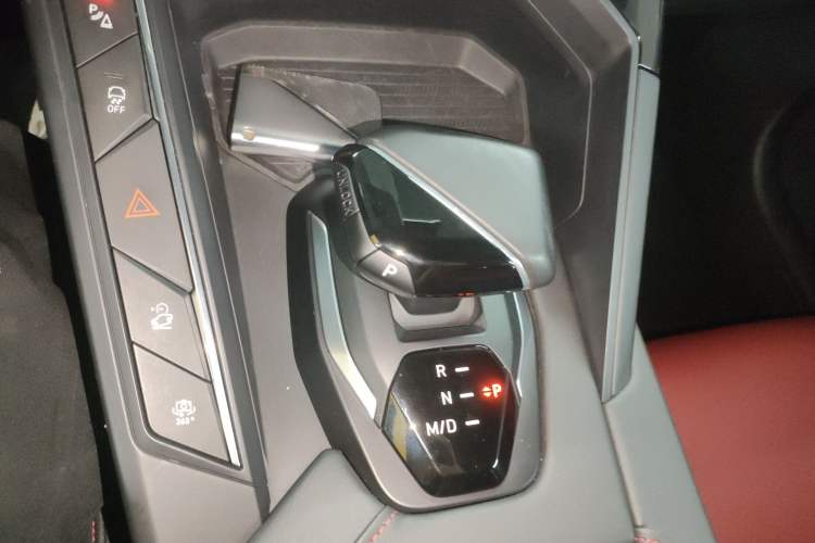 Used Lynk & Co 06 2020 1.5T JinPro model
