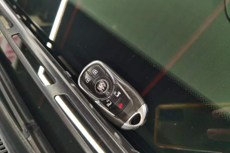 Used Buick GL8 2022 ES Landtrek 653T Luxury Edition Interior 1