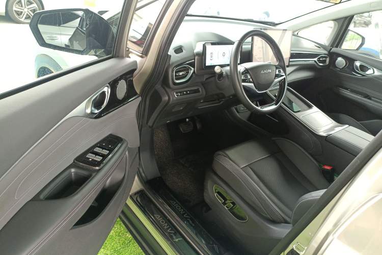 Used AION V 2024 Plus 70 Star Edition Lithium Iron Phosphate Driver Seat