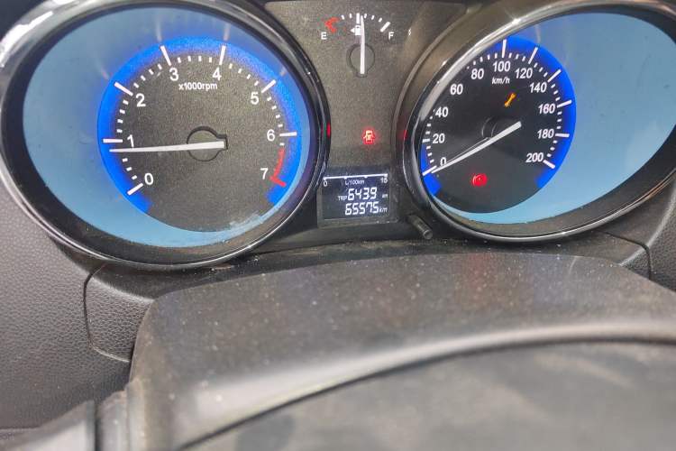 Used Cowin C3 2015 1.5L Manual Gold Diamond Edition