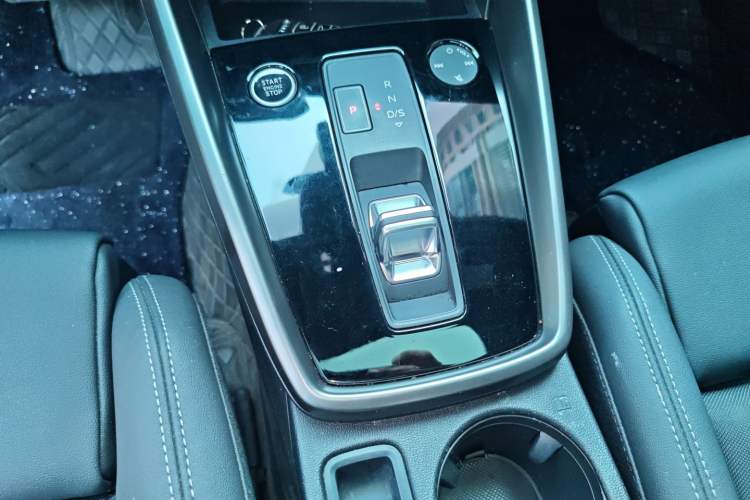 Used Audi A3 2024 A3L Limousine 35 TFSI Fashion Sport Model Gear Lever