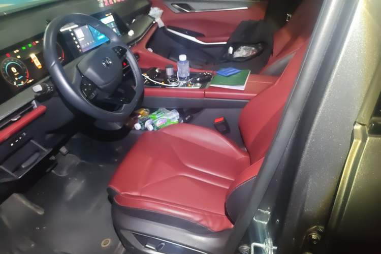 Used CHANGAN CS75 PLUS 2022 Second-Generation 2.0T Automatic Prestige Model Left Front Seat