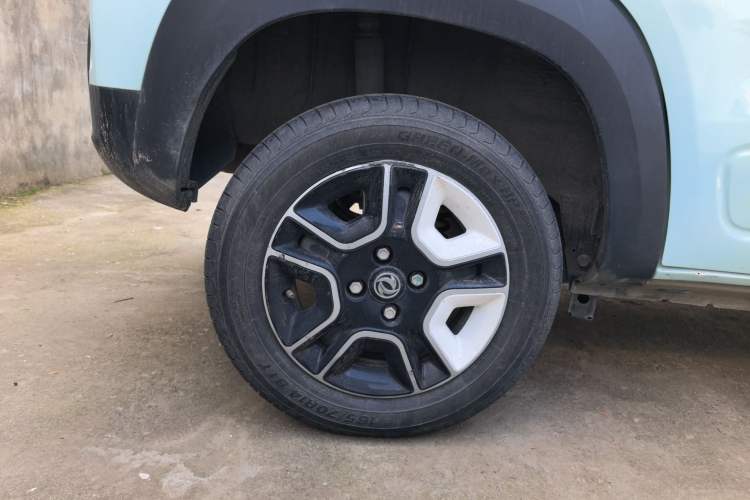 Used Dongfeng NAMMI EX1 2021 Quality Edition Right Rear Wheel Hub