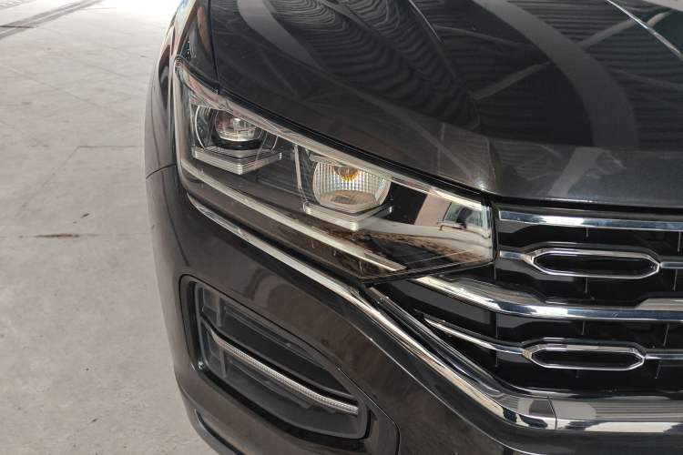 Used Volkswagen Tayron 2020 330TSI Two-Wheel Drive Luxury Smart Connectivity Version