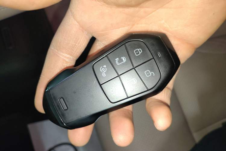Used XPeng X9 2024 702 Ultra-Long Range Pro Vehicle Key