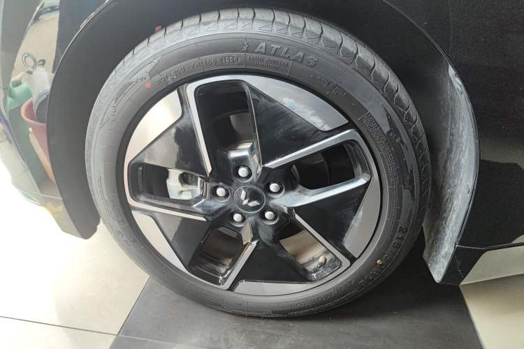 Used Wuling Xingguang 2025 610 km Smart Flagship Version Exterior 4