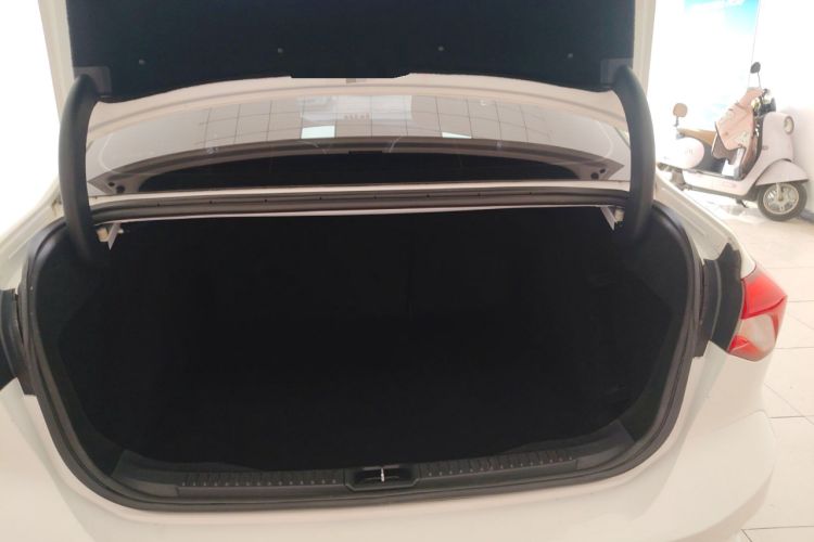 Used Ford Focus 2020 Sedan EcoBoost 180 Automatic Trend Edition Trunk