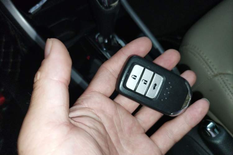 Used Honda Crider 2016 1.8L CVT Luxury Edition
