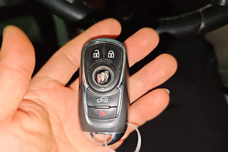 Used Buick GL8 2021 Land Cruiser Executive Class 652T Luxury Model