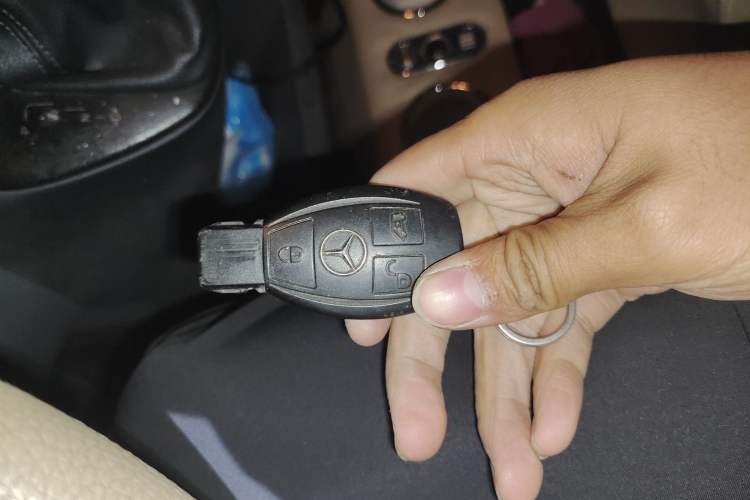 Used Mercedes-Benz Vito 2011 2.5L Elite Edition