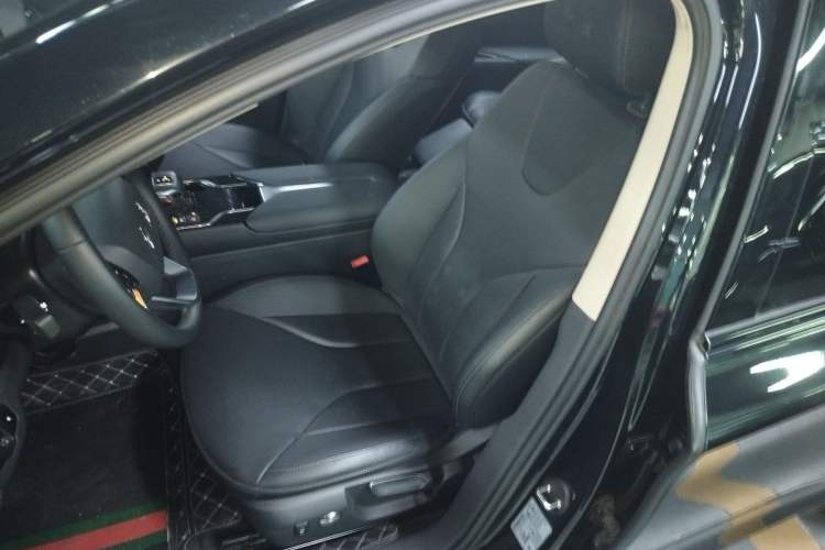 Used Hongqi E-QM5 2021 Charging Flagship Edition