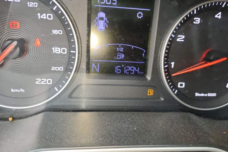 Used MG ZS 2018 1.5L Automatic Luxury Edition China V Standard Odometer Close Up