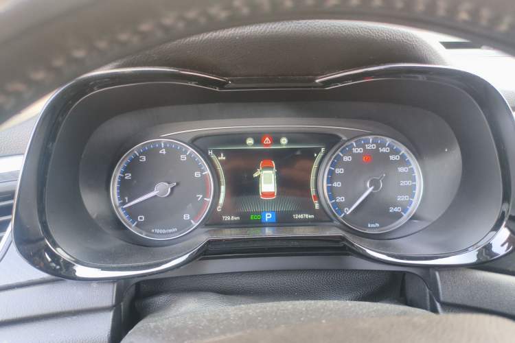 Used GAC Trumpchi GS7 2017 280T Two-Wheel Drive Luxury Model Instrument Cluster