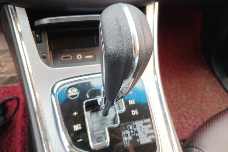 Used Baojun 560 2016 1.8L iAMT Luxury Model
