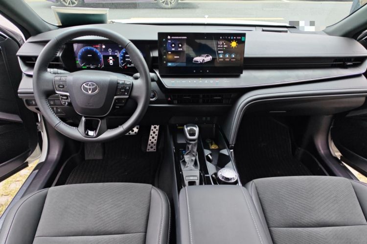 Used Toyota Camry 2026 Model Dual-Engine 2.0HXS Sport Plus Edition
