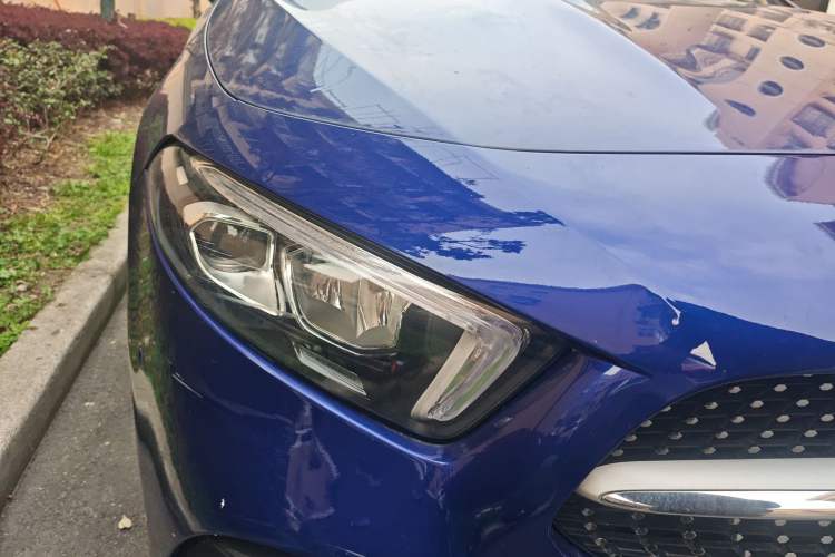 Used Mercedes-Benz A-Class 2020 Restyled A 200 L Sport Sedan Fashion Version Right Front Headlight