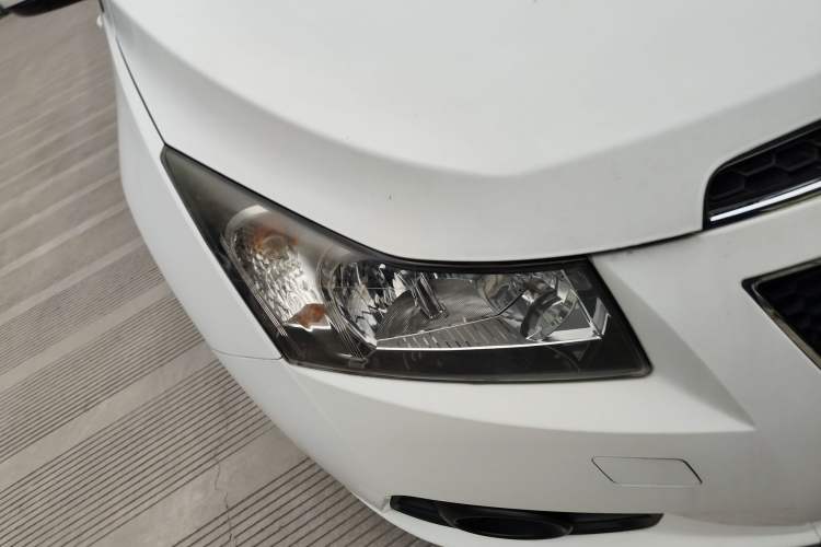 Used Chevrolet Cruze 2013 Hatchback 1.6L Manual Luxury Model
