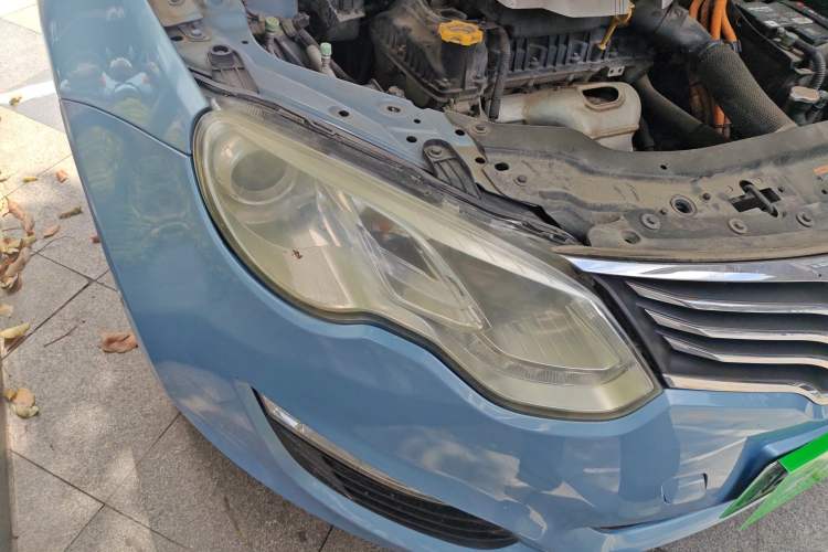 Used Roewe e550 2014 Flagship Edition Right Front Headlight