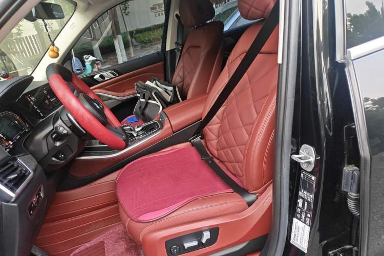 Used BMW X5 2022 xDrive 30Li Luxury M Sport Package
