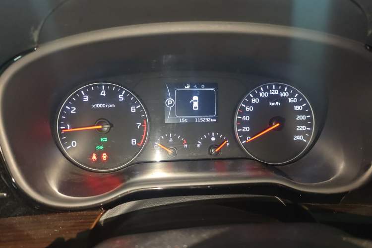 Used Kia K4 2015 1.8L Automatic GLS Special Odometer Close Up