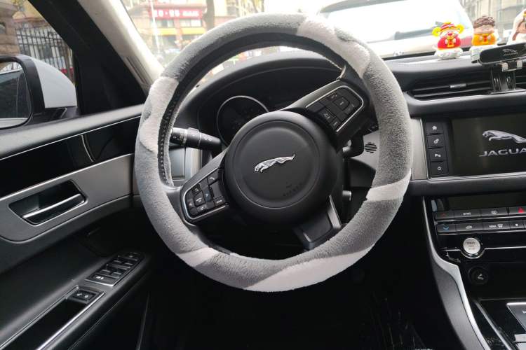 Used Jaguar XFL 2017 XFL 2.0T 200PS Windflower Edition
