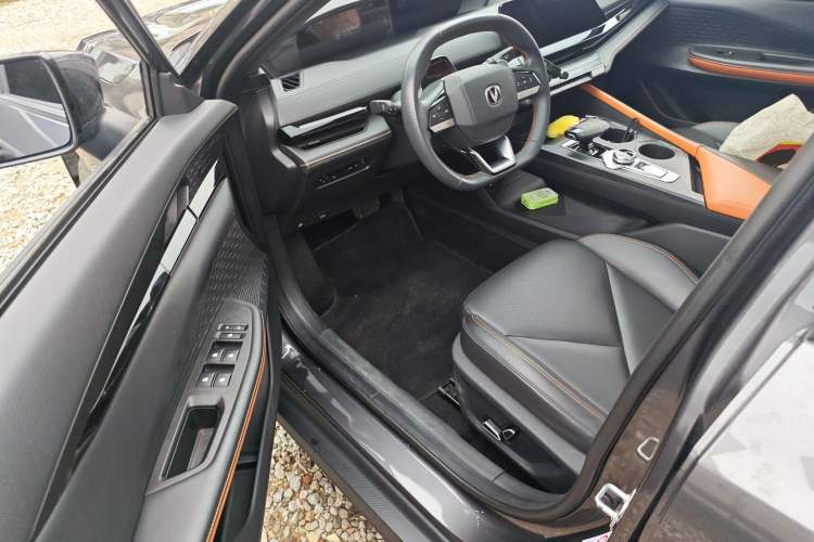 Used CHANGAN UNI-V 2022 1.5T Prestige Version Driver Seat