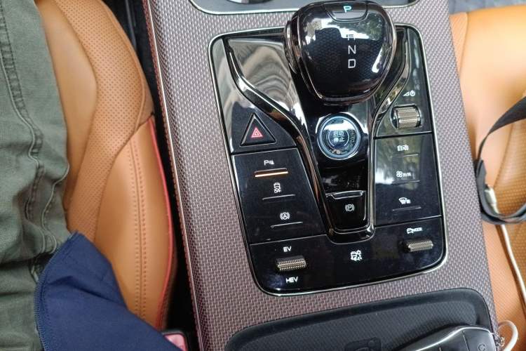 Used BYD Han 2022 DM-i 121KM Luxury Model
