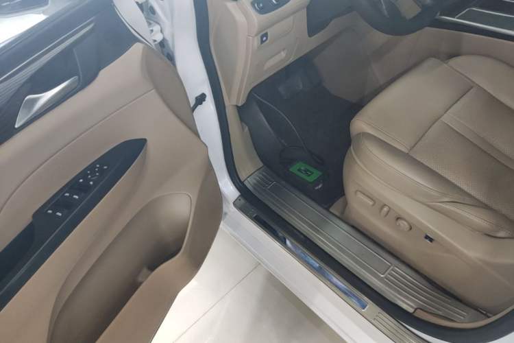 Used Buick GL8 2018 ES 28T Premium Model China VI Standard
