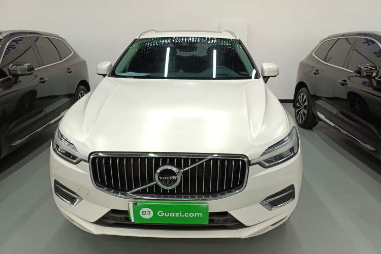 Used Volvo XC60 New Energy 2019 T8 E-Drive Hybrid Prestige Luxury Version China V Standard

