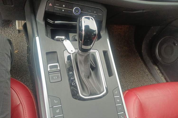 Used Wey VV5 2017 2.0T Flagship Edition
