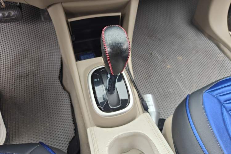 Used Nissan Sylphy 2018 Classic 1.6XE+ CVT Leading Edition Gear Lever