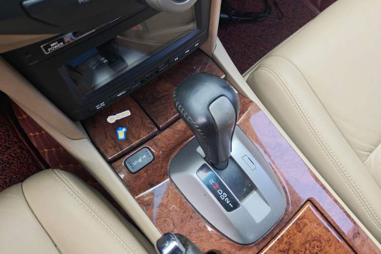 Used Honda Accord 2011 2.4L LX Gear Lever