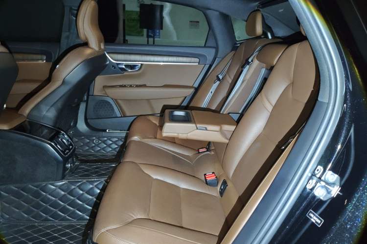 Used Volvo S90 2021 B5 Zhiyuan Luxury Edition
