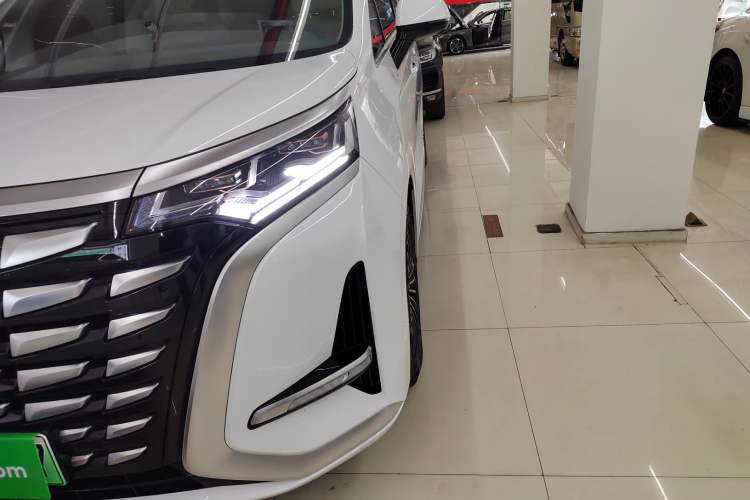 Used Denza D9 2022 DM-i 1040 Prestige Model Left Front Headlight