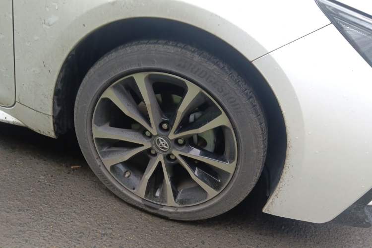 Used Toyota Levin 2022 185T CVT Sport Edition Right Front Wheel Hub