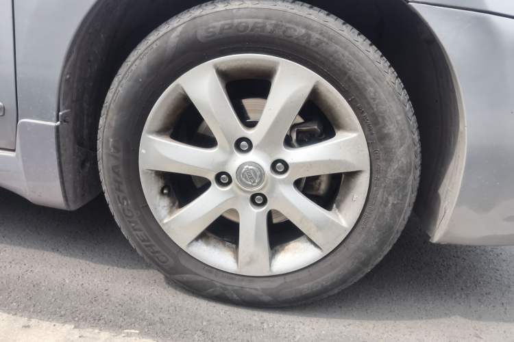 Used Nissan Sylphy 2009 1.6XL Automatic Luxury Sunroof Edition Right Front Wheel Hub