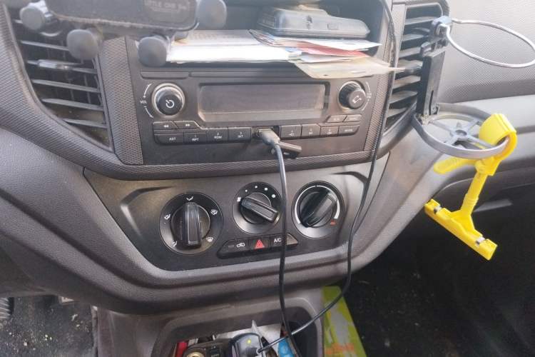 Used Wuling Hongguang V 2022 1.5L Jingqu Version Hydraulic Power Steering LAR