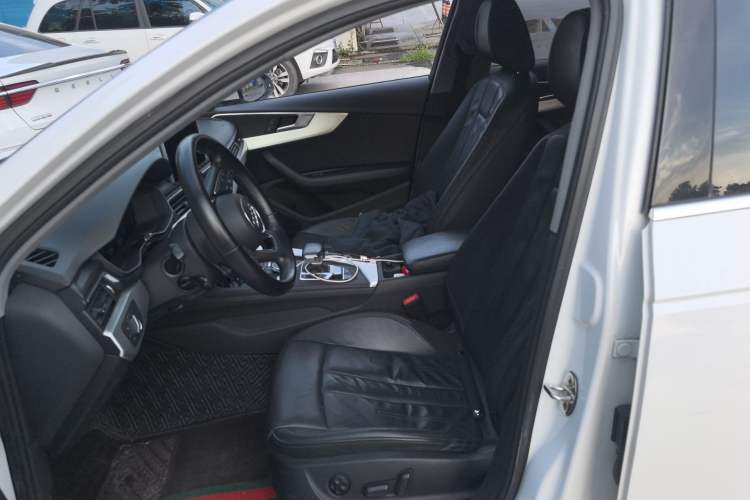 Used Audi A4L 2019 40 TFSI Fashion Version China V

