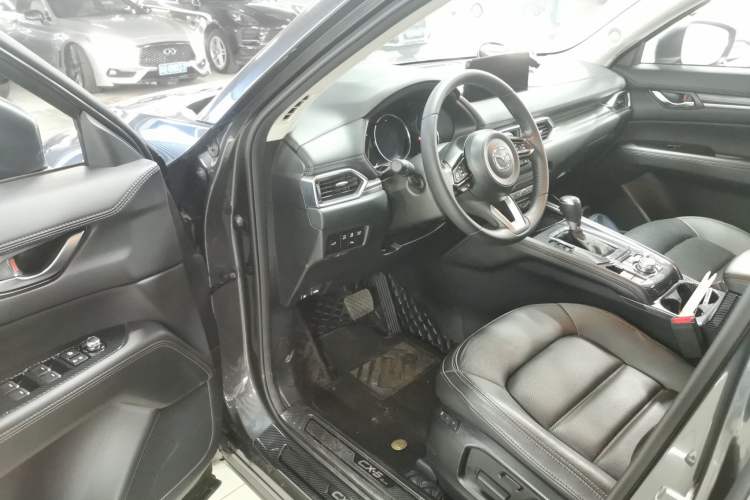 Used Mazda CX-5 2022 2.5L Automatic Two-Wheel Drive ZhiZun Version
