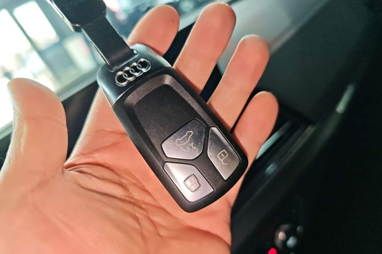 Used Audi Q5L 2023 40T Luxury Dynamic Model
