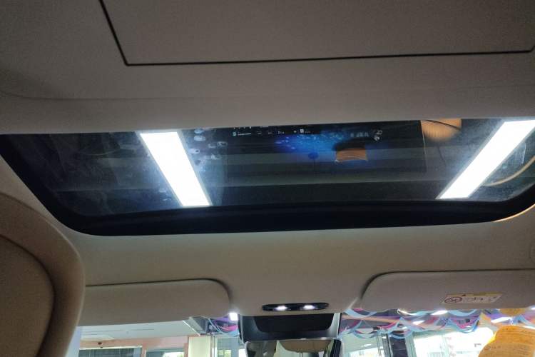 Used Chery T11 2026 Model 220 Rear-Drive Boya Giant-Screen Luxury Edition Headliner